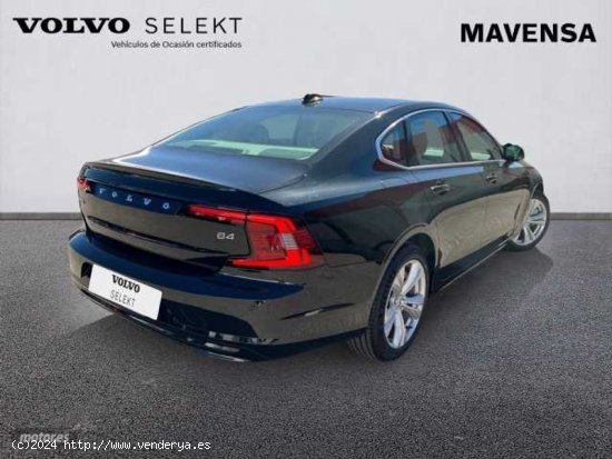 Volvo S 90 S90 Momentum Pro, B4 mild hybrid (gasolina) de 2022 con 27 Km por 45.900 EUR. en Badajoz