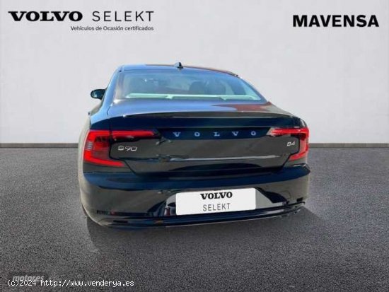 Volvo S 90 S90 Momentum Pro, B4 mild hybrid (gasolina) de 2022 con 27 Km por 45.900 EUR. en Badajoz