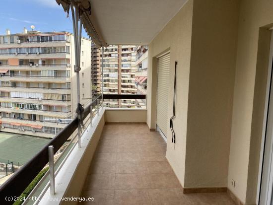 Apartamento con parking y piscina en rincón de loix Benidorm! www.euroloix.com - ALICANTE