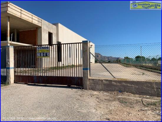 Nave industrial de 3.000 m2 cerca acceso A7. - MURCIA