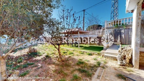 CASA EN VENDA EN CA L'ANTON - BARCELONA