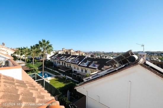 UNIFAMILIAR EN VENTA SIERREZUELA - MALAGA