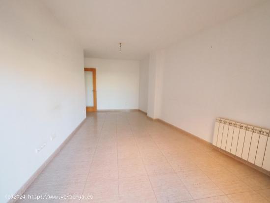 SE VENDE PISO EN CALAF - BARCELONA