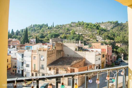 Bonita casa con excelentes vistas en Borriol, de planta baja y 2 alturas con cochera al lado - CASTE