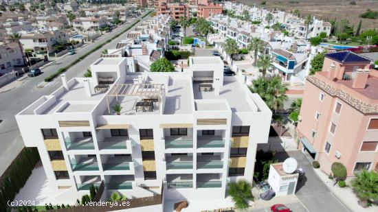 APARTAMENTO EN PRIMERA PLANTA EN UN COMPLEJO RESIDENCIAL DE OBRA NUEVA EN ORIHUELA COSTA - ALICANTE