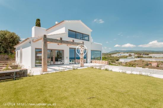 Casa en venta en Arenys de Mar con espectaculares vistas al mar - BARCELONA
