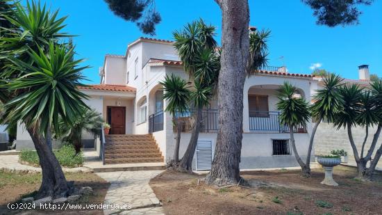 CASA EN URBANITZACIÓ CINC ESTRELLES_ EL CATLLAR_ A LA VENTA - TARRAGONA