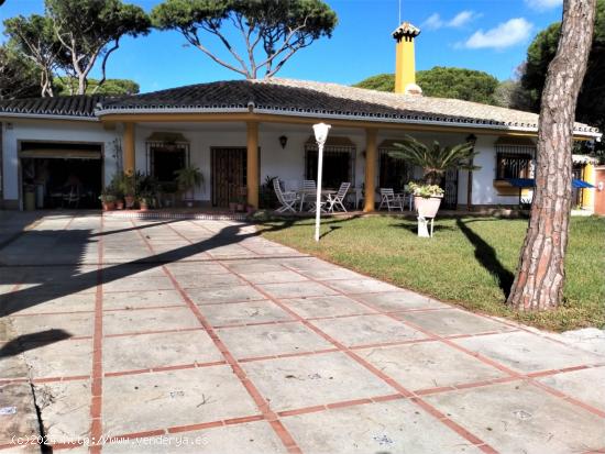 Chalet urbano en zona Playa de la Barrosa - CADIZ