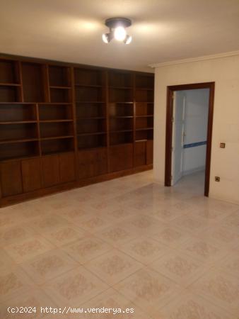 SE VENDE PISO EN EL CENTRO - JAEN