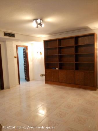 SE VENDE PISO EN EL CENTRO - JAEN