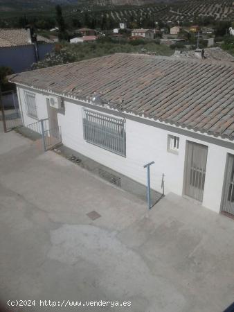 A la venta chalet más dos viviendas en Puente Jontoya. - JAEN