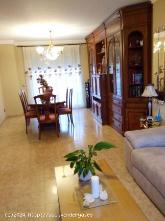 SE VENDE CASA EN ZONA BULEVAR - JAEN