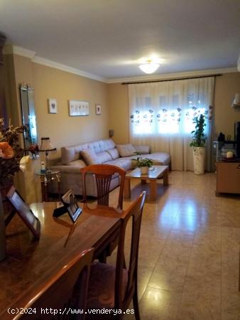 SE VENDE CASA EN ZONA BULEVAR - JAEN