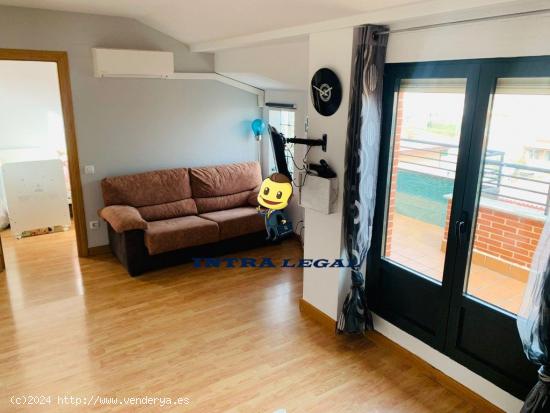 SE VENDE ÁTICO CON AMPLIA TERRAZA EN SANTA MARTA - SALAMANCA