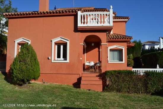 VILLA INDEPENDIENTE LA SIERREZUELA - MALAGA