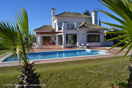 LUJOSO CHALET EN ARCOS DE LA FRONTERA (CÁDIZ) - CADIZ