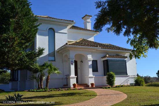 LUJOSO CHALET EN ARCOS DE LA FRONTERA (CÁDIZ) - CADIZ