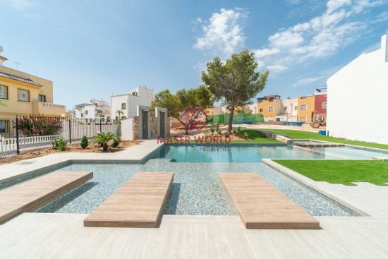 Nuevo conjunto residencial en Los Balcones (Torrevieja) - ALICANTE