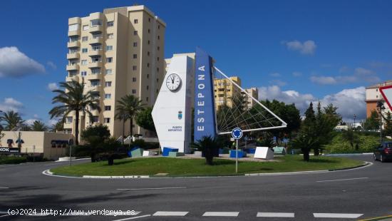 Local a la venta en Estepona, junto a la Plaza de Toros - MALAGA