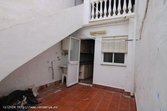 CASA ADOSADA PERFECTO PARA REFORMAR - MALAGA