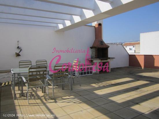 MAJESTUOSA CASA INDEPENDIENTE CON ASCENSOR Y PISCINA - CORDOBA