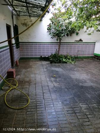 CASA PARA REFORMAR EN BUENA ZONA - SEVILLA