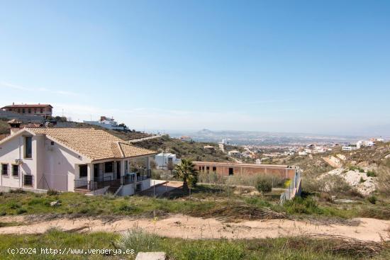 MAGNIFICA PARCELA EN LOS ALTOS DE LA ZUBIA!! - GRANADA