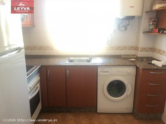 Apartamento de planta baja con piscina comunitaria - MURCIA