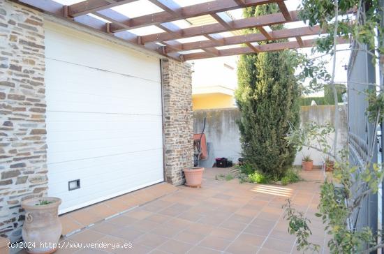 VENTA DE CHALET INDIVIDUAL EN LOMA VERDE - GRANADA