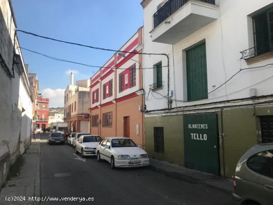 Local-almacén en La Pañoleta (Camas) - SEVILLA