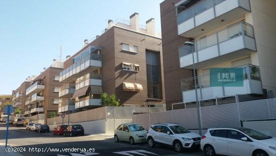 Plaza de garaje junto Ciudad Expo - SEVILLA