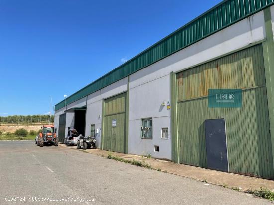 Venta de nave industrial en Villanueva del Río y Minas - SEVILLA