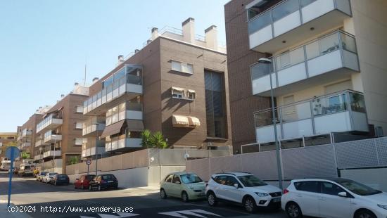 Plaza de garaje junto Ciudad Expo - SEVILLA