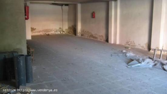 Local comercial de 276 m2 construidos. Amplia esquina - ALICANTE