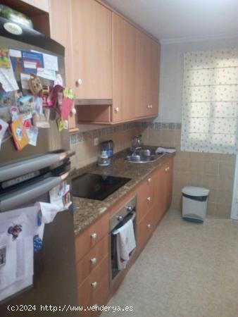 VIVIENDA SEMINUEVA CON PLAZA DE GARAJE - ALICANTE