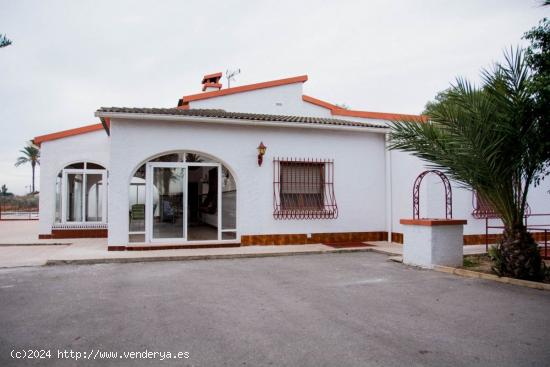 CHALET EN LAS BAYAS - ALICANTE