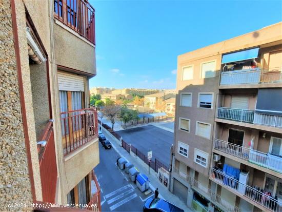 GRAN PISO DE 3 DORMITORIOS 2 BAÑOS - ALICANTE