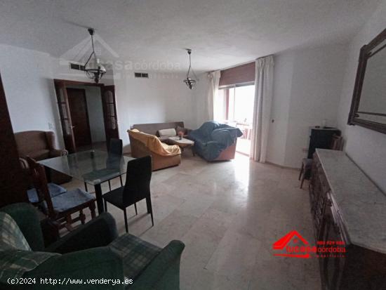 GRAN VIVIENDA CON ASCENSOR Y TERRAZA EN OLLERÍAS - CORDOBA