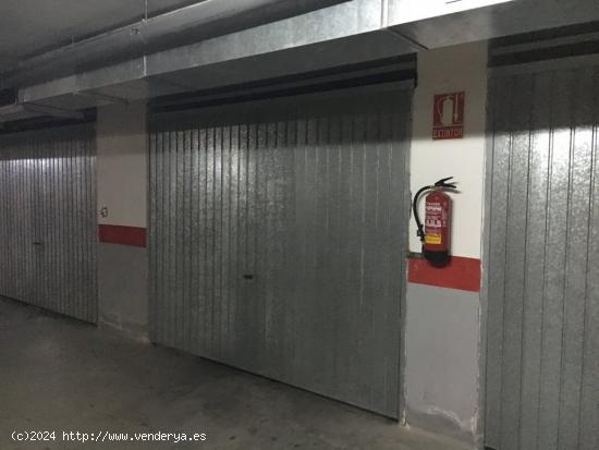 VENTA DE PISO COMPUESTO POR 3 DORMITORIOS, 2 BAÑOS, ASCENSOR Y GARAJE CERRADO EN ZONA REDONDA SUR -