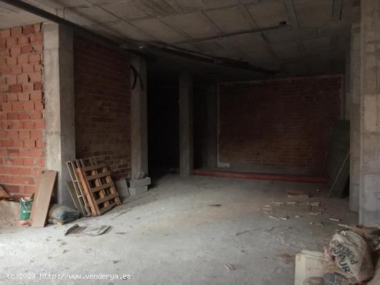 LOCAL COMERCIAL EN ZONA CASA DE LA CULTURA CON 111M² DE SUPERFICIE !!!! - GRANADA