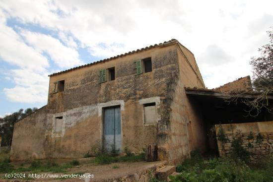 Tradicional casa payes de 1840 a reformar en el término municipal de Porreras - BALEARES