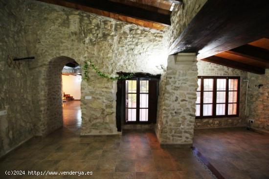 Impresionante finca entre Llucmajor y Randa con vistas espectaculares. - BALEARES