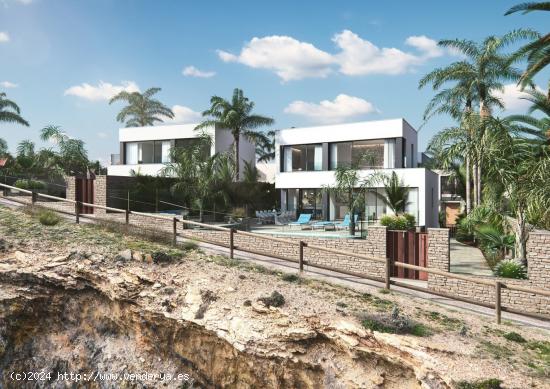 2 VILLAS DE NUEVA CONSTRUCCIÓN EN PRIMERA LÍNEA - MURCIA