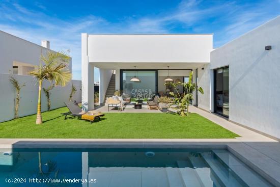 VILLAS DE OBRA NUEVA EN MAR DE CRISTAL - MURCIA