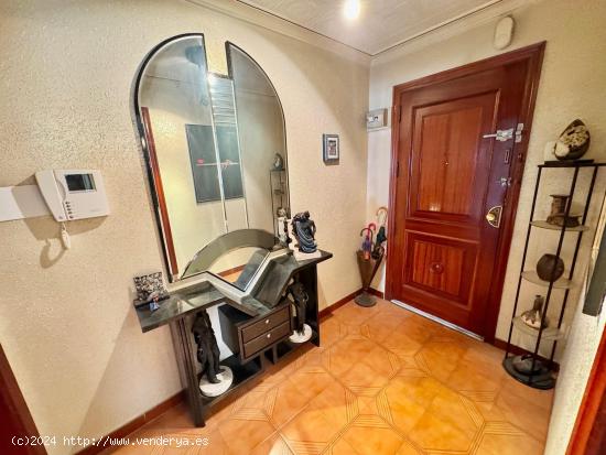 MAGNIFICA VIVIENDA EN EL CENTRO DE ORIHUELA, CON BALCÓN AMPLIO, 4 DORM, 2 BAÑOS... ¡¡MUY ECONÓM