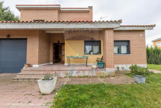 VENTA CHALET INDEPENDIENTE EN ALDEAMAYOR - VALLADOLID