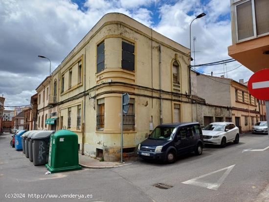 ¡¡ATENCIÓN INVERSORES!! Edificio con 3 Viviendas, garajes y local en pleno barrio de San Mamés. 