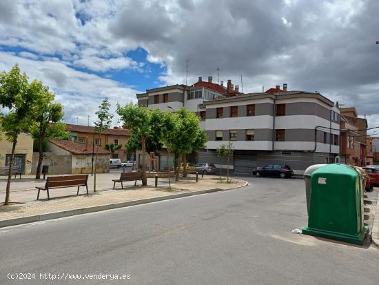 ¡¡ATENCIÓN INVERSORES!! Edificio con 3 Viviendas, garajes y local en pleno barrio de San Mamés. 