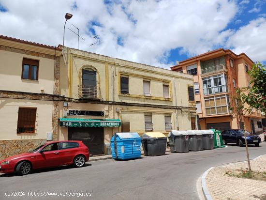 ¡¡ATENCIÓN INVERSORES!! Edificio con 3 Viviendas, garajes y local en pleno barrio de San Mamés. 