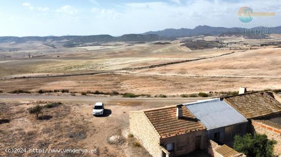 CASA DE CAMPO PARA REFORMAR CON VISTAS ESPECTACULARES - MURCIA